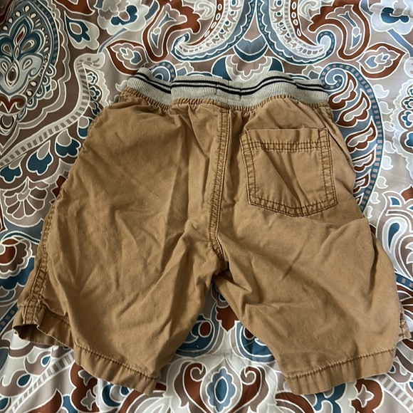 Osh kosh size 7 no button shorts - Picture 4 of 4